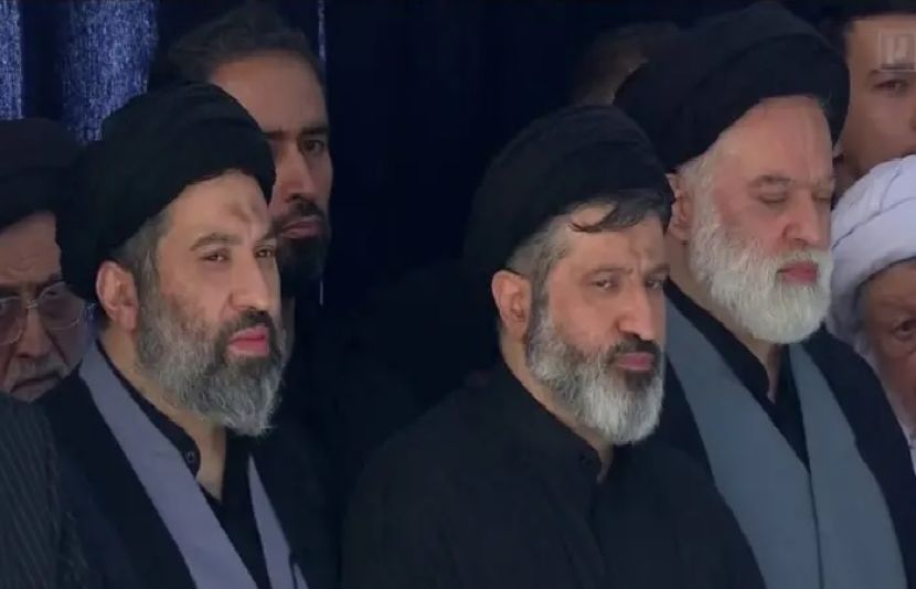 شہید سید علی خامنہ ای کی نماز جنازہ میں 3 بیٹوں کی شرکت، مجتبیٰ خامنہ ای شریک نہیں ہوئے