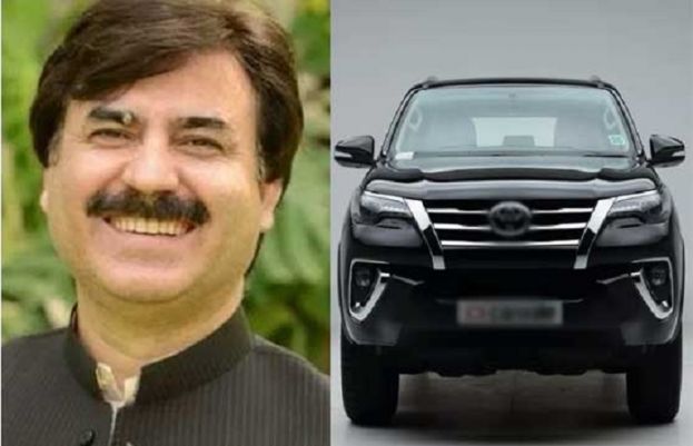  وزیر اطلاعات شوکت یوسفزئی