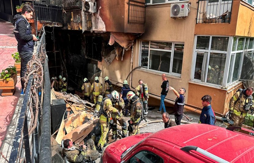 استنبول کے نائٹ کلب میں خوفناک آگ بھڑک اٹھی جس کے نتیجے میں 29 افراد ہلاک ہوگئے۔