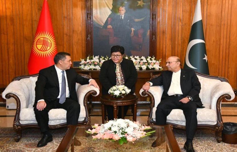 صدرمملکت سے کرغزستان کے ہم منصب کی ملاقات، تجارت و معاشی تعاون وسیع کرنے پر اتفاق