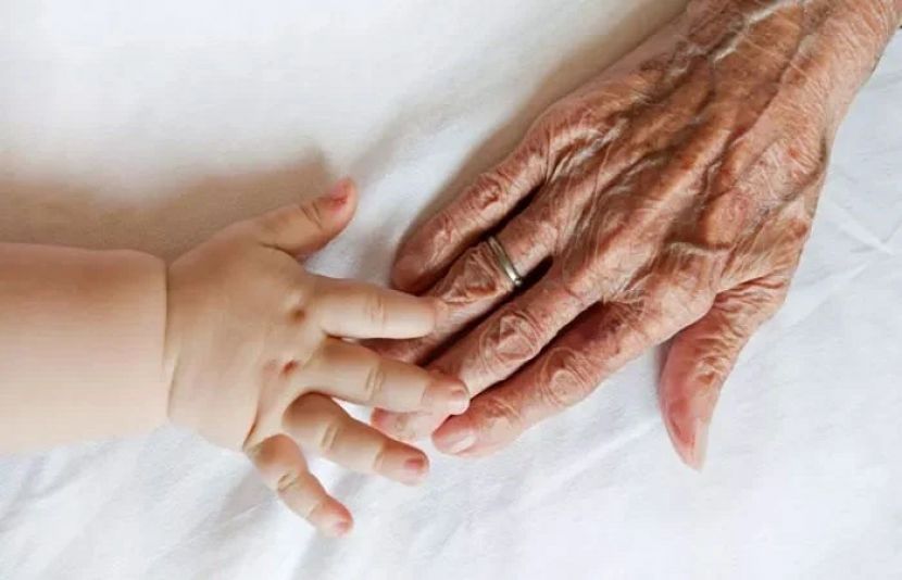 کیا واقعی بوڑھاپے کو روکنا ممکن ہے؟