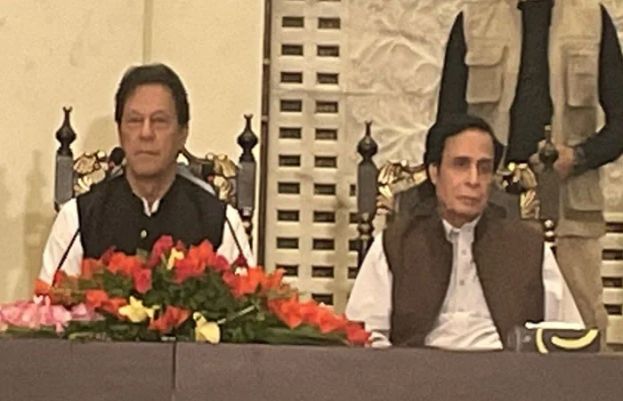 پنجاب کی سیاست میں بڑی پیشرفت، ق لیگ سے سیٹ ایڈجسٹمنٹ پر تحریک انصاف کی کمیٹی تشکیل