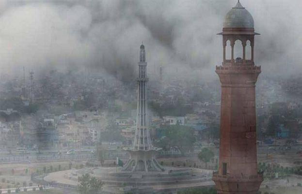پنجاب کے وسطی علاقوں میں فضائی آلودگی کی سطح خطرناک حد تک بڑھ گئی ہے