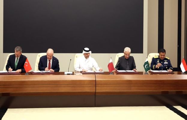 پاکستان، ترکیے، قطر اور انڈونیشیا نے دفاعی صنعتی تعاون کے معاہدے پر دستخط کردیے