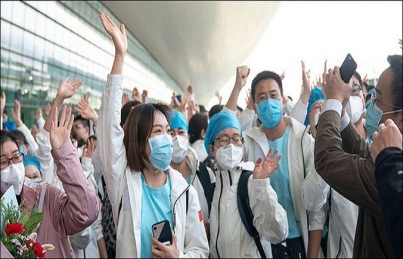 کوئٹہ میں ینگ ڈاکٹرز اور پیرا میڈیکل اسٹاف حفاظتی کٹس کے لیے احتجاج
