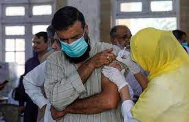 کورونا ویکسی نیشن نا کروانے والے سرکاری ملازمین کے خلاف کارروائی,پنجاب حکومت