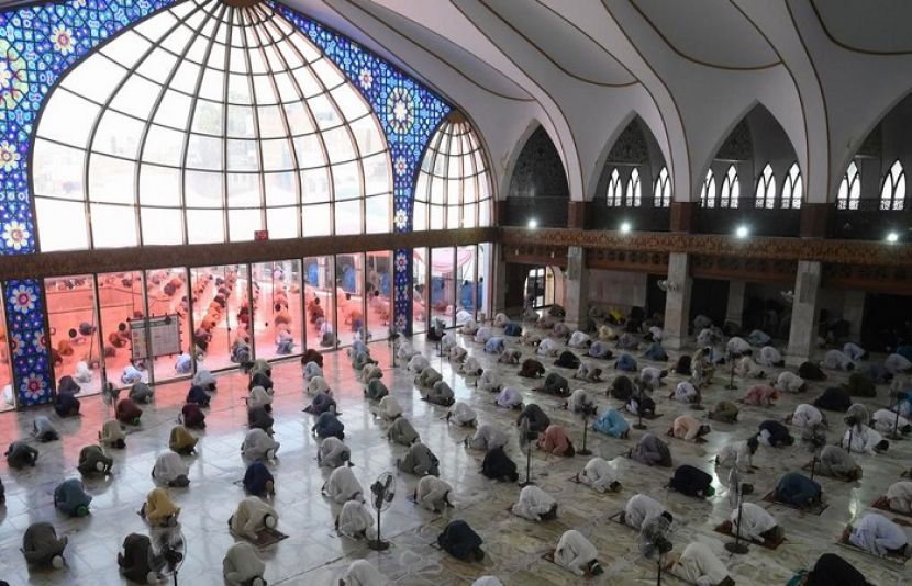 مساجد میں نماز