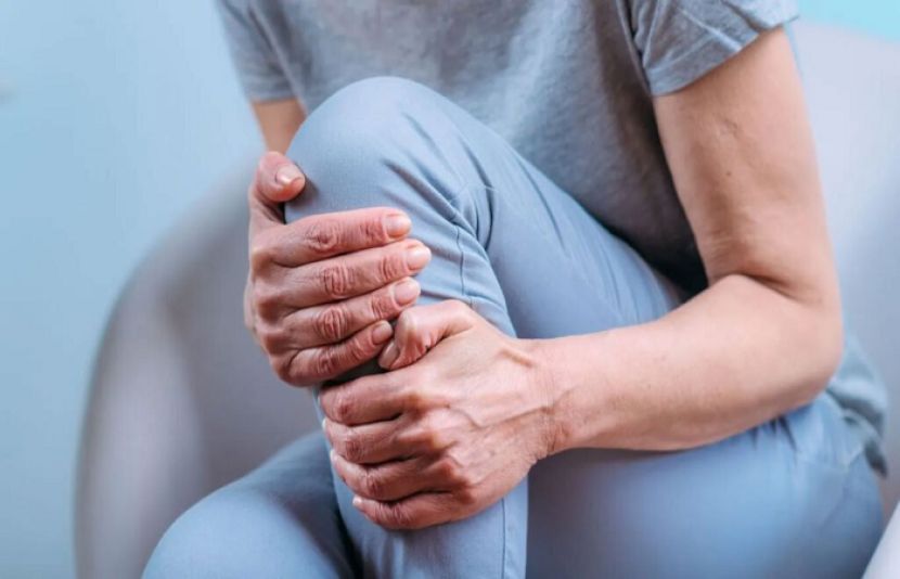 آج کل کی جدید اور تن آساں زندگی میں گھٹنوں کا درد ایک عام مسئلہ بن چکا ہے