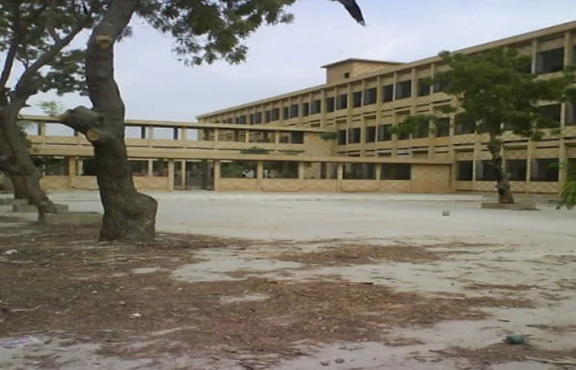 کراچی کے سرکاری اسکول ریسٹورنٹ مالک کو دینے کی منصوبہ بندی