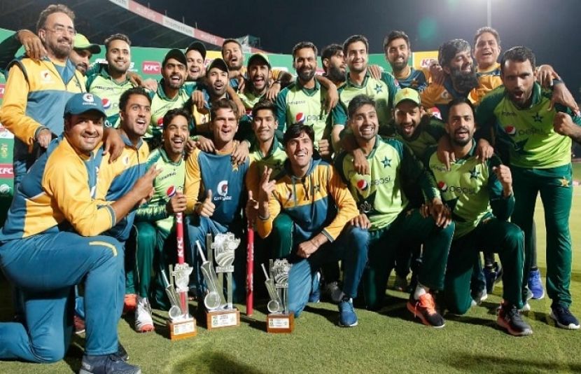 جنوبی افریقہ کی ٹیم پاکستان کے خلاف چوتھے ٹی20 میچ میں 144 رنز پر ڈھیر ہو گئی