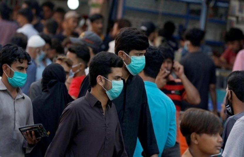 پشاور: کورونا کا پھیلاؤ روکنے کیلئے ماسک ایک بار پھر لازمی قرار