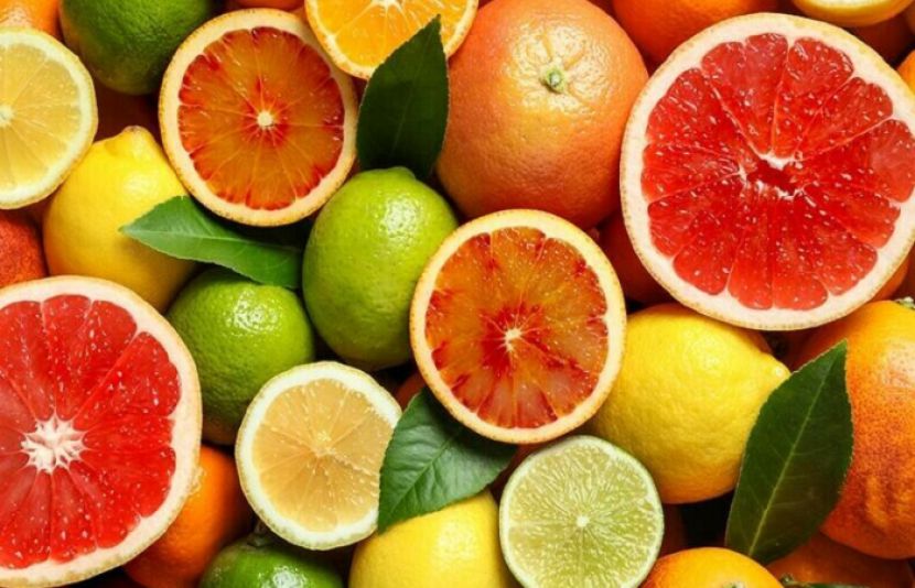 وٹامن سی انسانی صحت کے لیے نہایت اہم غذائی جز ہے جو قوتِ مدافعت، جِلد کی صحت اور جسمانی تندرستی میں اہم کردار ادا کرتا ہے