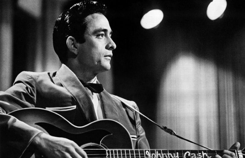 معروف امریکی گلوکار جونی کیش کے وراثتی حقوق کے حاملین نے کوکا کولا کمپنی کے خلاف مقدمہ دائر کیا ہے