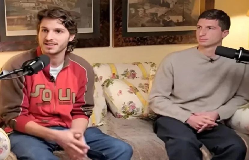 پی ٹی آئی کے بانی چیئرمین عمران خان کے بیٹے قاسم خان اور سلیمان