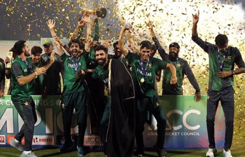 پاکستان انڈر 19 ٹیم ایشیا کپ جیت کر وطن واپس پہنچ گئی