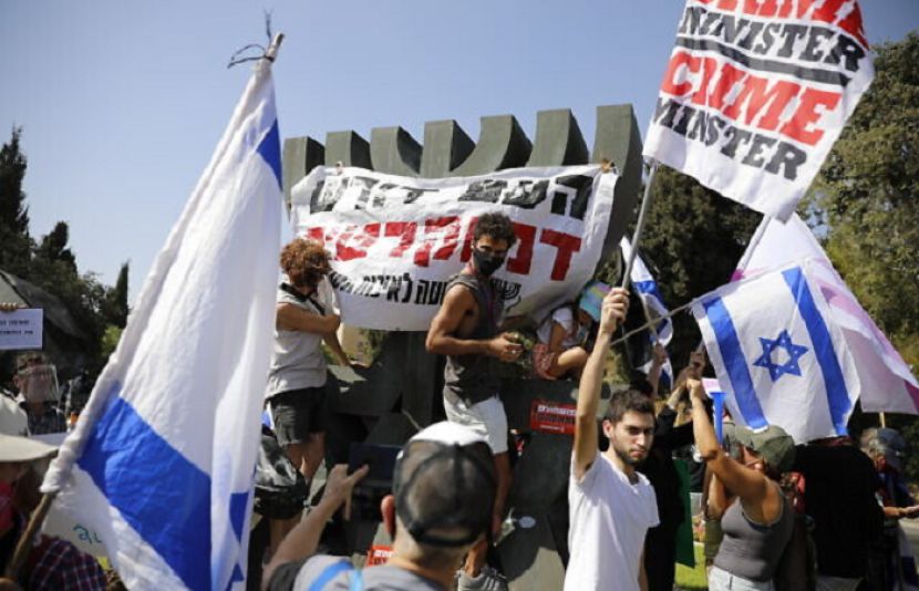 اسرائیلیوں کا نیتن یاہو کے گھر کے باہر احتجاج