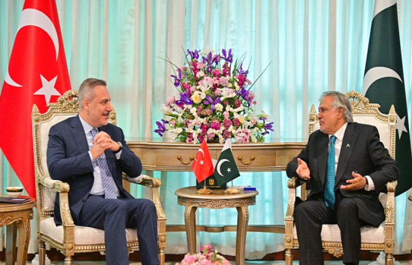 مشرق وسطیٰ صورتحال: مصر کے بعد ترک وزیر خارجہ کی اسحاق ڈار سے ملاقات، ایران سمیت علاقائی صورتحال پر تبادلہ خیال