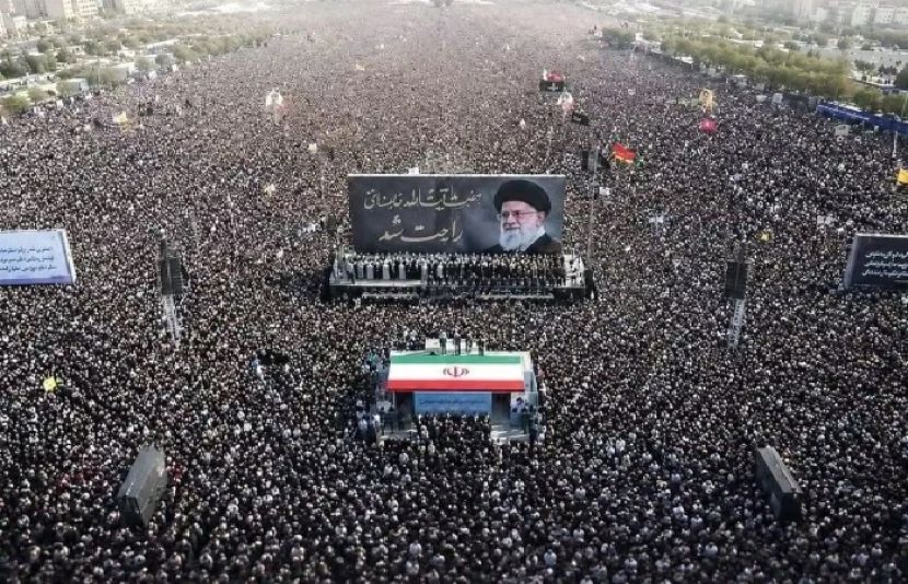 علی خامنہ ای کی آخری رسومات میں 4 کروڑ 30 لاکھ افراد نے شرکت کی