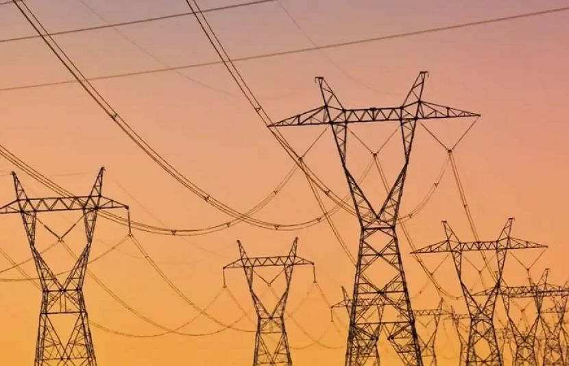 ملک بھرکےلیےماہانہ ایڈجسٹمنٹ میں ایک بارپھربجلی سستی ہونے کا امکان ہے