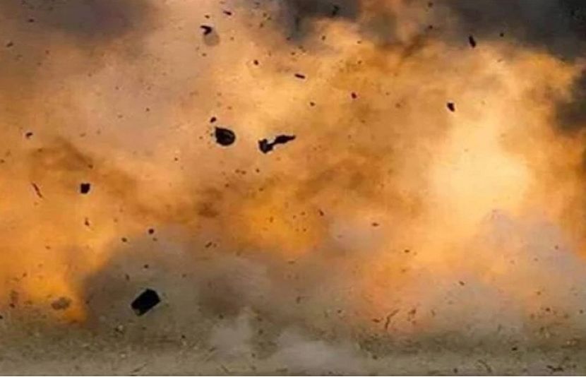 دستی بم سے حملہ