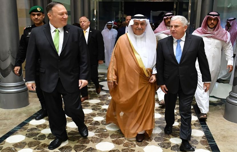 امریکی وزیر خارجہ مائیک پومپیو ہنگامی دورے پر سعودی عرب پہنچ گئے