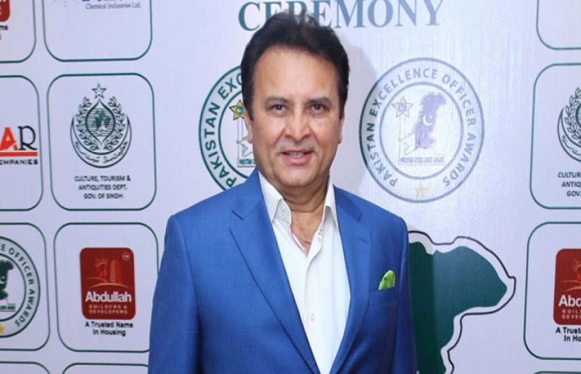 پاکستان کے سینئر اداکار بہروز سبزواری نے متنازع پوڈکاسٹرز کی آمدن پر سوال اُٹھا دیے