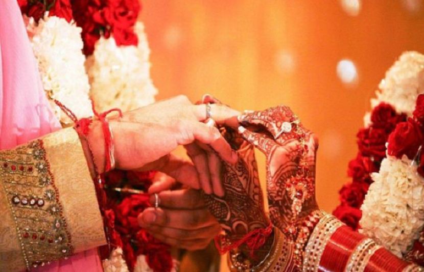 معروف بھارتی اداکارہ نے خاموشی سے دوسری شادی کرلی