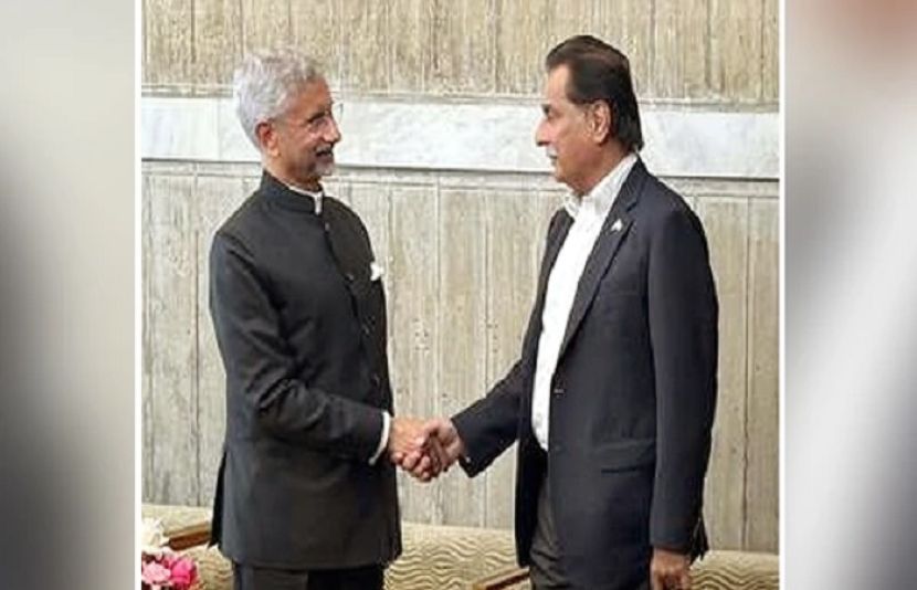 بھارتی وزیر خارجہ جے شنکر اسپیکر قومی اسمبلی سردار ایاز صادق سے ملاقات کر رہے ہیں