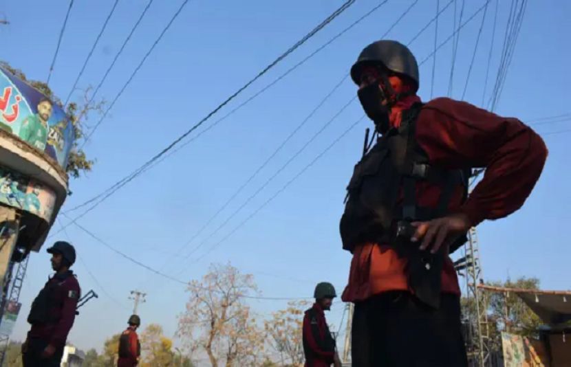 بنوں میں امن کمیٹی کے دفتر پر دہشتگردوں کے حملے کے نتیجے میں 7 افراد جان کی بازی ہار گئے