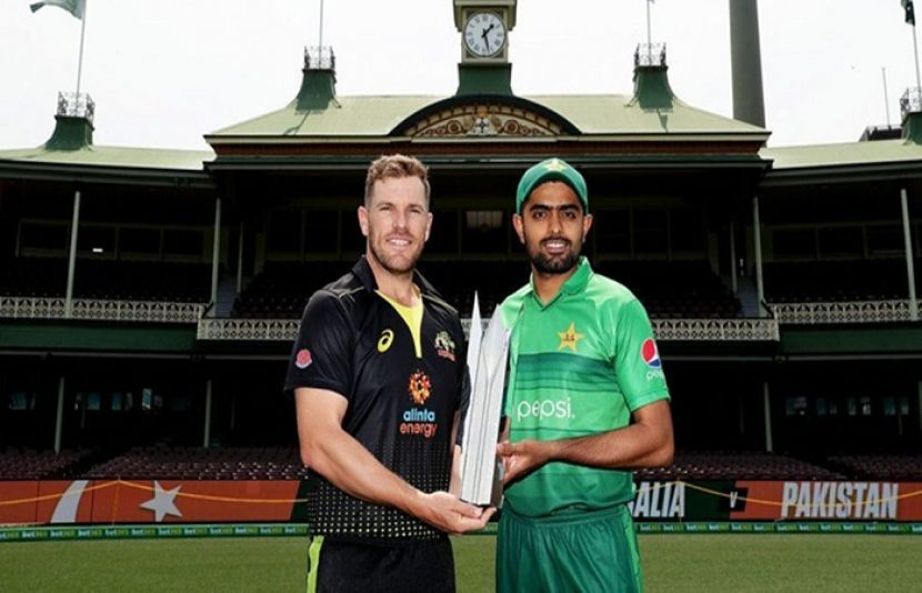 پاکستان اور آسٹریلیا کے درمیان تیسرا اور آخری ٹی 20 میچ جاری ہے