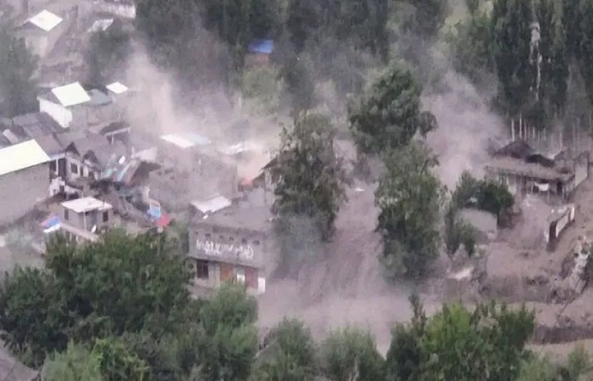 گلگت بلتستان کےوادی داریل میں شدید بارش کے بعد سیلاب، 20 گھر تباہ