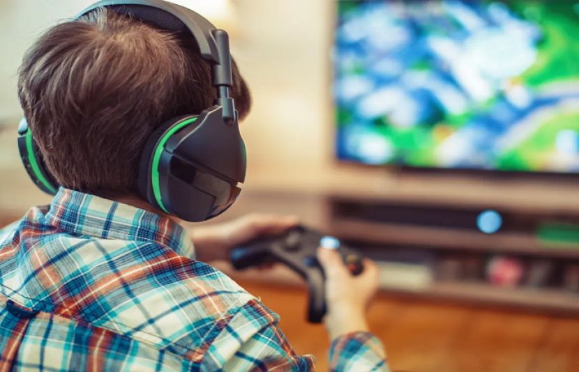 سال کے اختتام پر ذہنی تھکن، دباؤ اور جذباتی بوجھ کا احساس بہت سے لوگوں کے لیے معمول بن چکا ہے