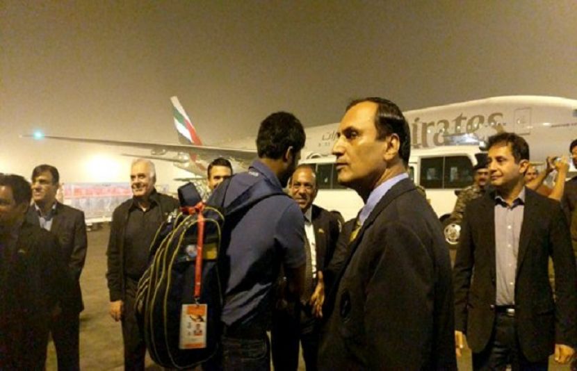 ٹی ٹوئنٹی میچ: پاکستان اور سری لنکا کی ٹیمیں آج رات لاہور پہنچیں گی