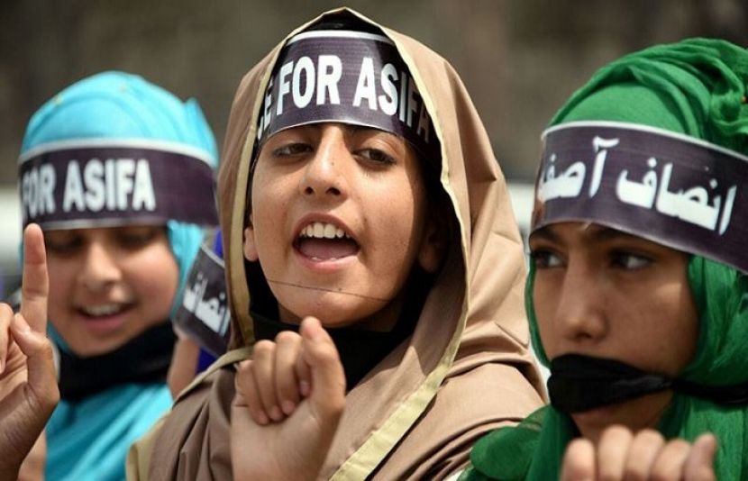 کشمیر میں مسلمان بچی کے ریپ، قتل کے خلاف ریلی
