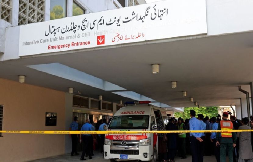 اسلام آباد کے پمز اسپتال کے گائنی وارڈ کی نرسری میں آگ لگنے سے 14 نومولود جھلس کر جاں بحق ہوگئے