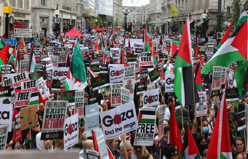 لندن میں اسرائیلی جارحیت کے خلاف اور فلسطینیوں کی حمایت میں بڑا مظاہرہ کیا گیا۔