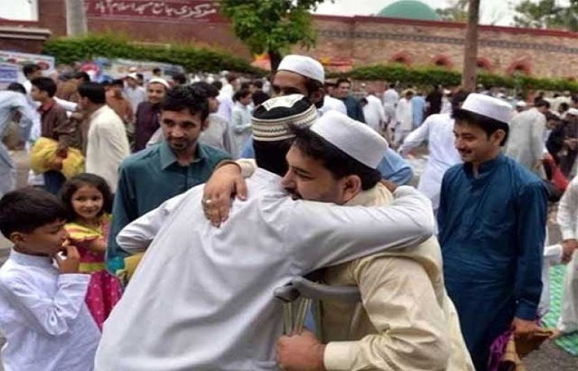 ملک بھر میں آج عید الفطر مذہبی عقیدت و احترام کے ساتھ منائی جا رہی ہے