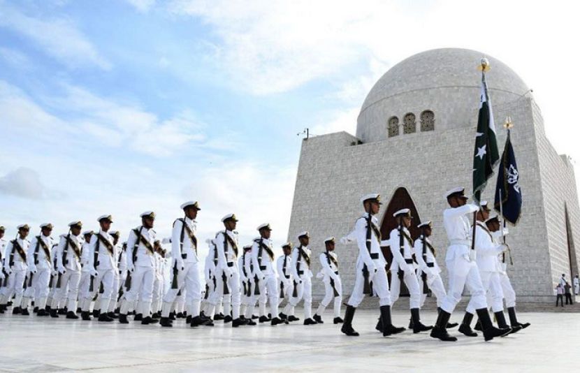 مزارِ قائد پر گارڈز کی تبدیلی