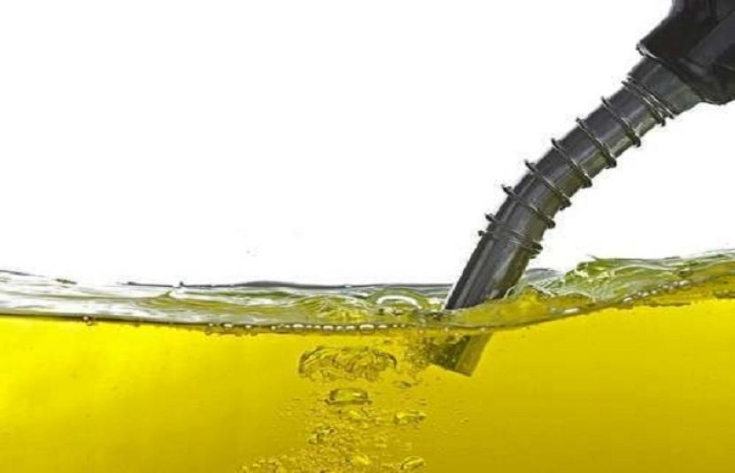 اوگرا کی جانب سے پیٹرول کی قیمتوں میں کمی کی سفارش، مگر کتنی؟ جان لیں اس خبر میں