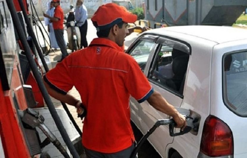  پیٹرول کی فی لیٹر قیمت میں 10 روپے اضافہ کردیا