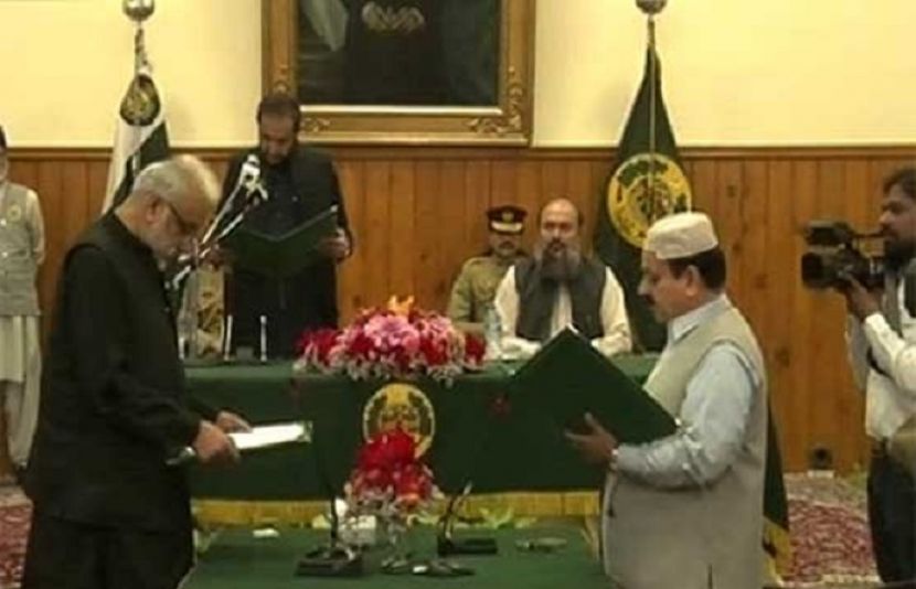 عبدالقدوس بزنجو نے بلوچستان کابینہ میں شامل 2 وزراء سے حلف لے لیا