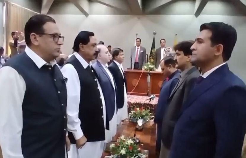 آزاد کشمیر قانون ساز اسمبلی کے آٹھ ارکان کو وزارتیں مل گئیں