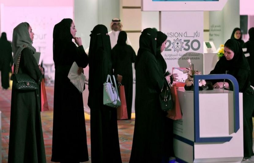 سعودی عرب کا خواتین کو محرم کے بغیر ویزا دینے کا اعلان