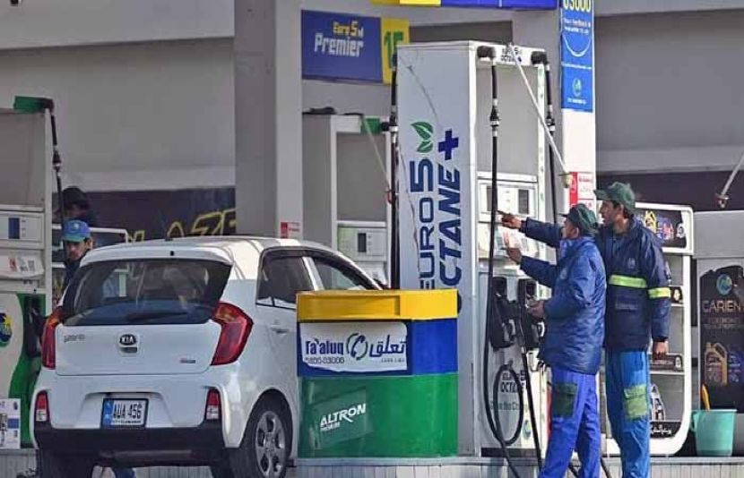 حکومت نے ڈیزل کی قیمت میں 2 روپے24 پیسے فی لیٹر اضافہ کردیا