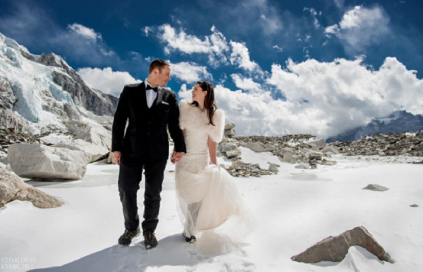 دنیا کی سب سے بلند چوٹی ماؤنٹ ایورسٹ پر شادی