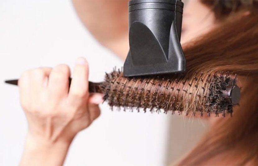 نئی تحقیق میں معلوم ہوا ہے کہ بالوں کے لیے استعمال کی جانے والی اشیاء انسانی صحت اور ماحول کے لیے نقصان دہ ثابت ہوسکتی ہیں