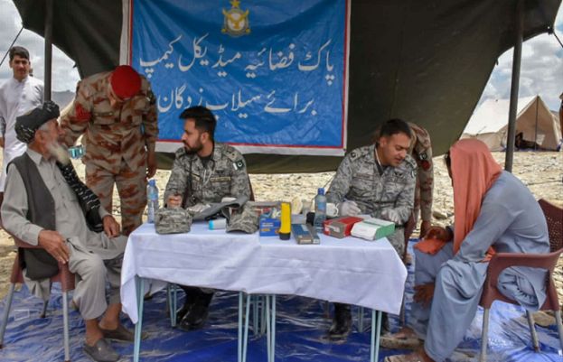 پاک فضائیہ کی خیبرپختونخوا کے سیلاب متاثرہ علاقوں میں امدادی کارروائیاں جاری