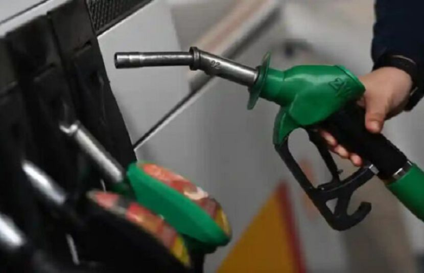 پیٹرول اور ڈیزل کی قیمتوں میں اضافہ، تاریخ کی بلند ترین سطح پر پہنچ گئیں