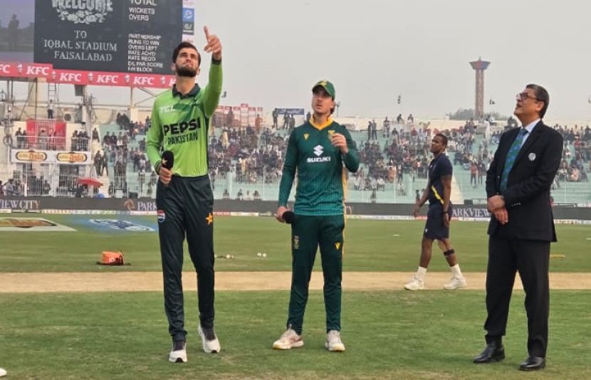 دوسرا ون ڈے میں پاکستان کا جنوبی افریقا کیخلاف ٹاس جیت کر بیٹنگ کا فیصلہ