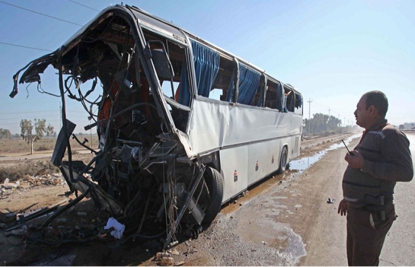 افغانستان کے صوبے سرپل میں مسافروں سے بھری بس حادثے کا شکار ہوگئی
